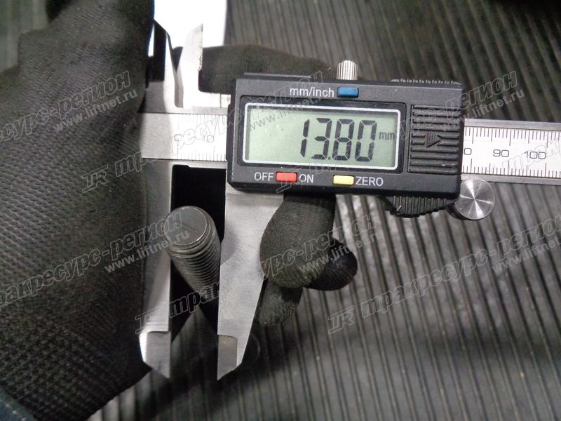 Болт 13037377