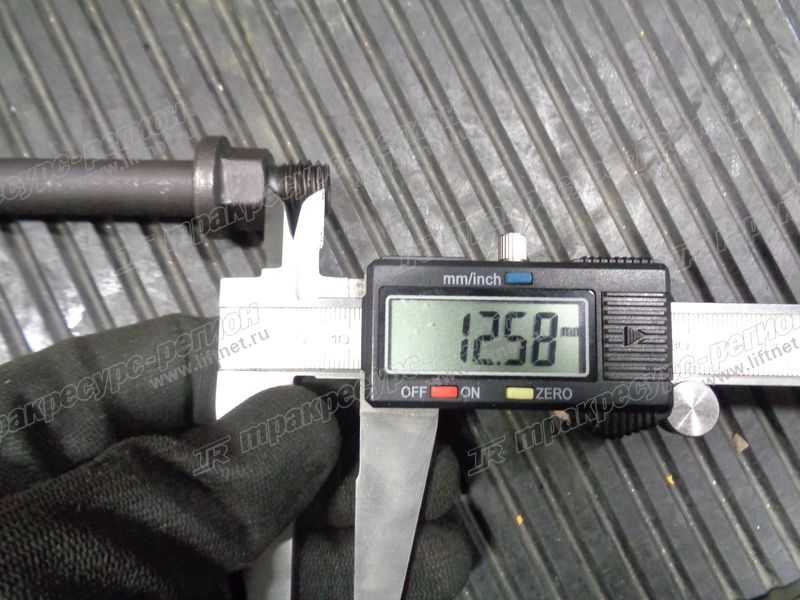 Болт 13037378