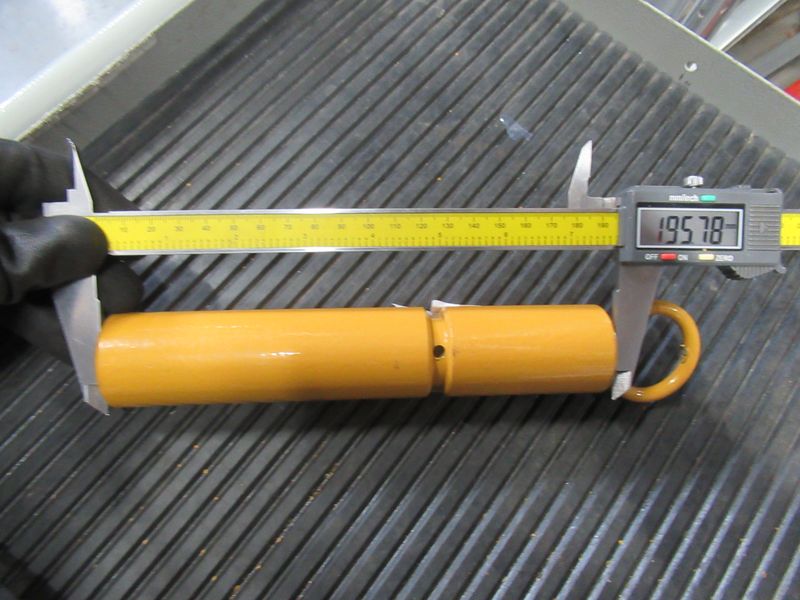 Палец буксировочный CDM835