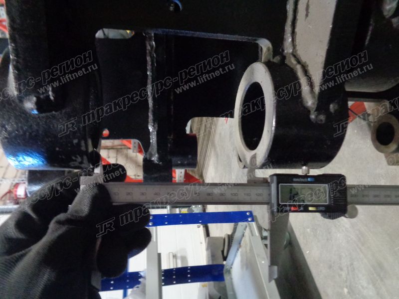 Балка управляемого моста R450-222000-001