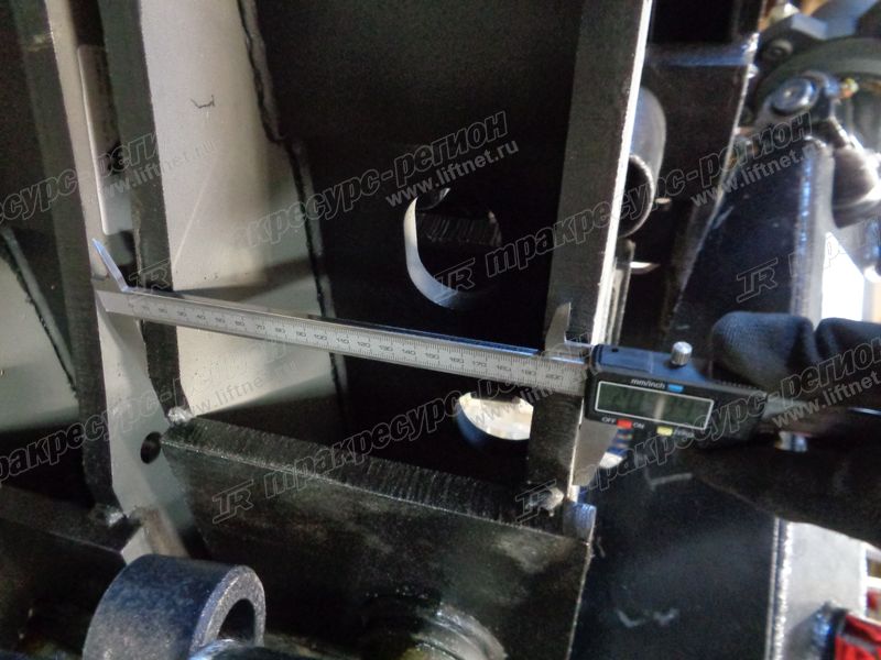 Балка управляемого моста R450-222000-001