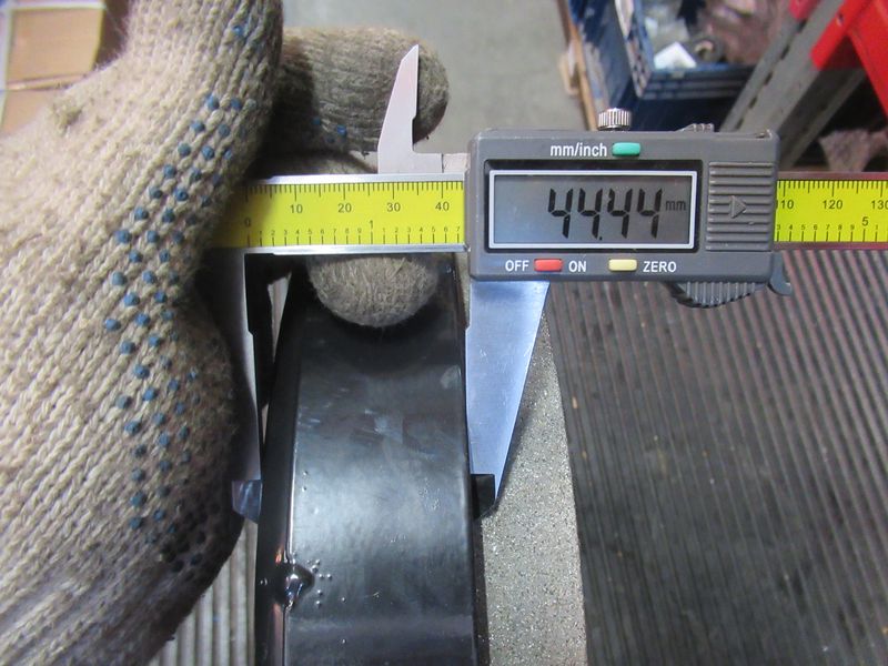 Сервотормоз правый в сборе C1Q01-02501