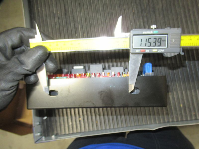 Панель приборов CDM835