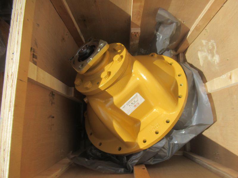 Редуктор переднего моста CDM835