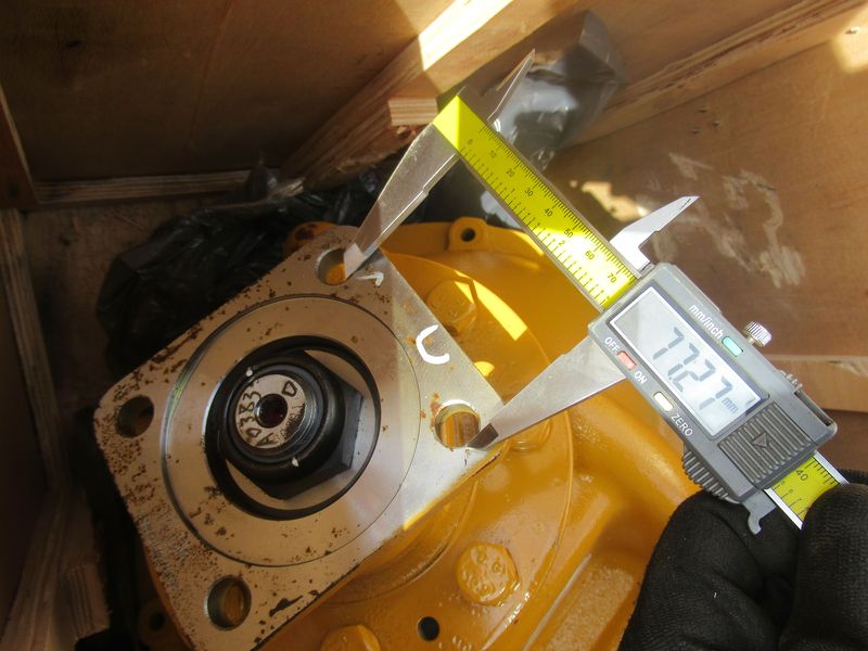 Редуктор переднего моста CDM835