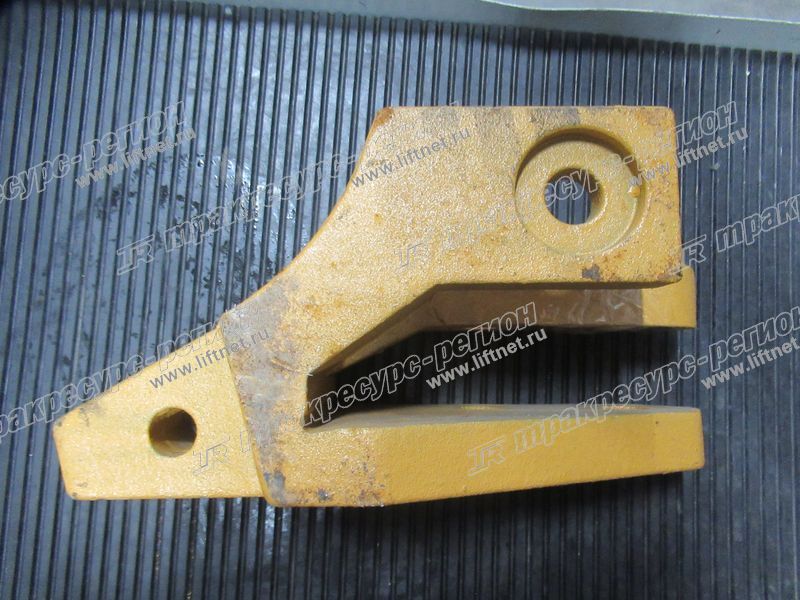Адаптер ковша левый CDM835