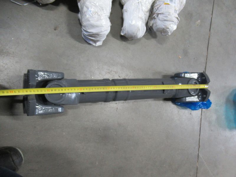 Вал карданный передний CDM863