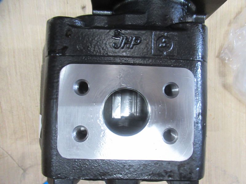Насос гидравлики CDM863
