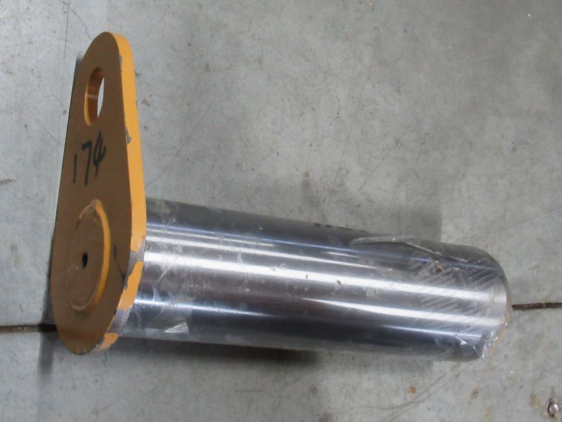 Палец стрелы центральный CDM863