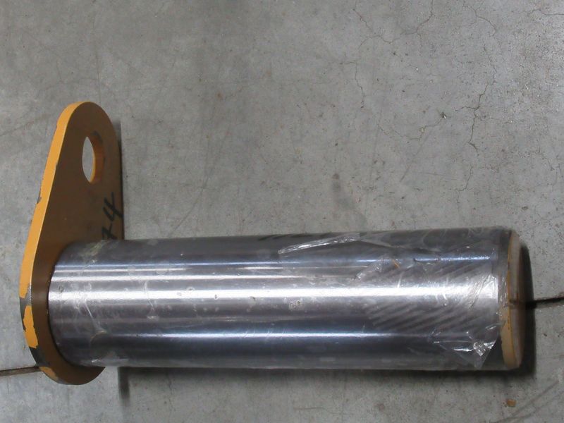Палец стрелы центральный CDM863