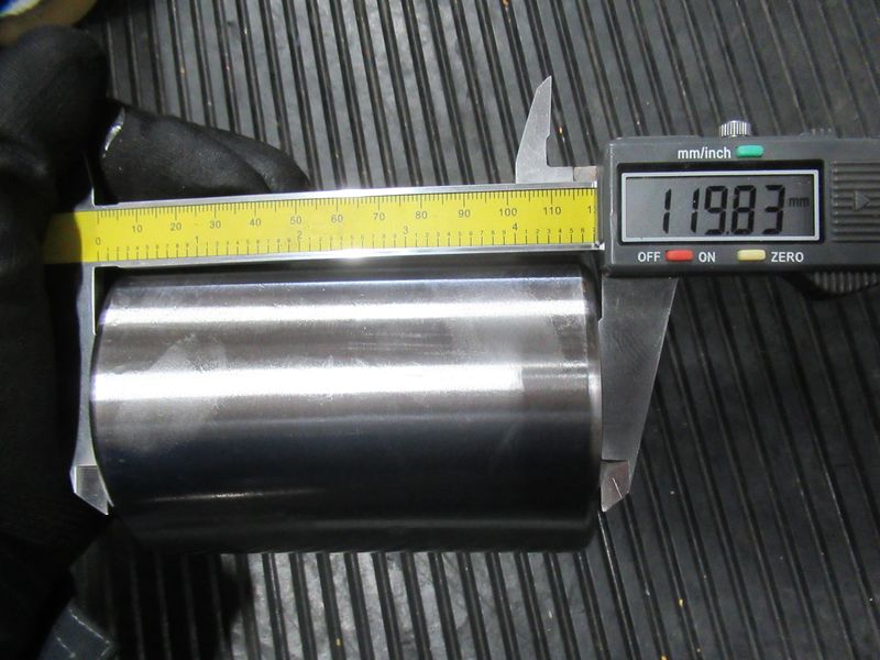 Втулка пальца стрелы центрального CDM863