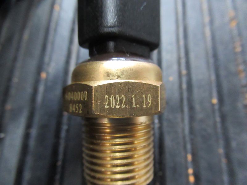 Датчик температуры масла ГДП CDM863
