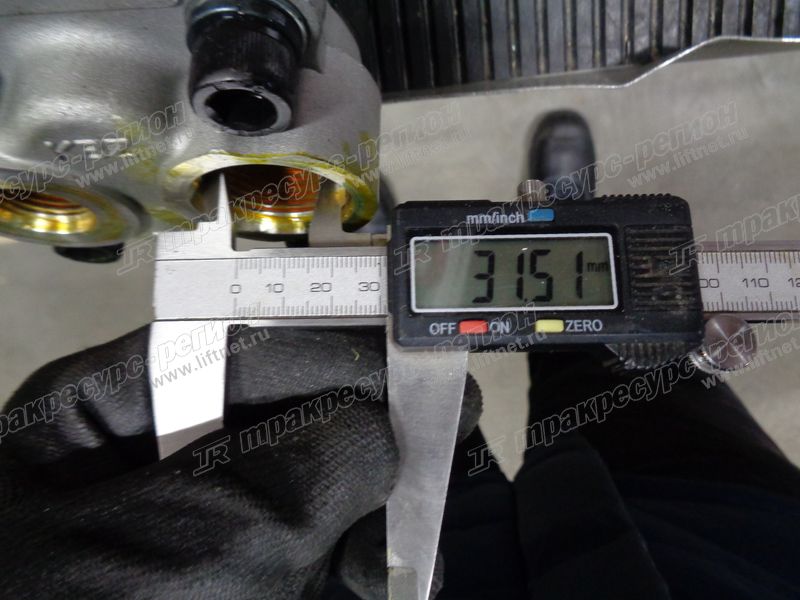 Насос гидравлический 67110-23440-71