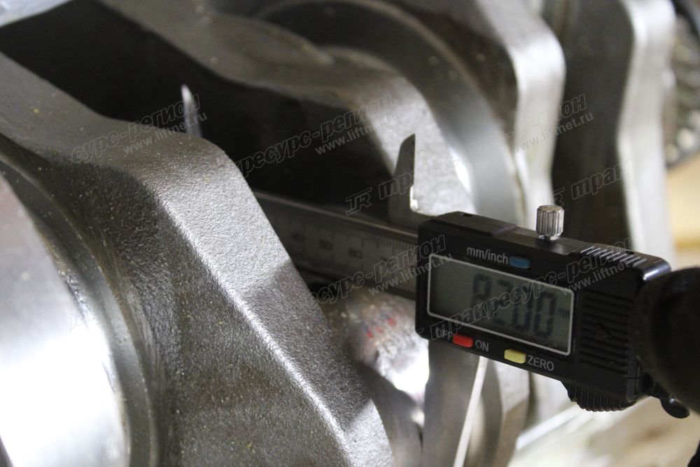 Коленвал 612600020713