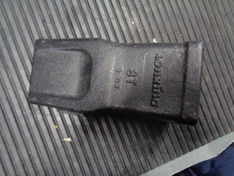 Коронка ковша 60906000334