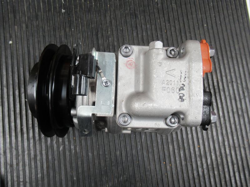 Компрессор кондиционера 60401080001