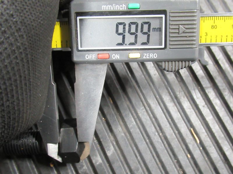 Болт 60206000128
