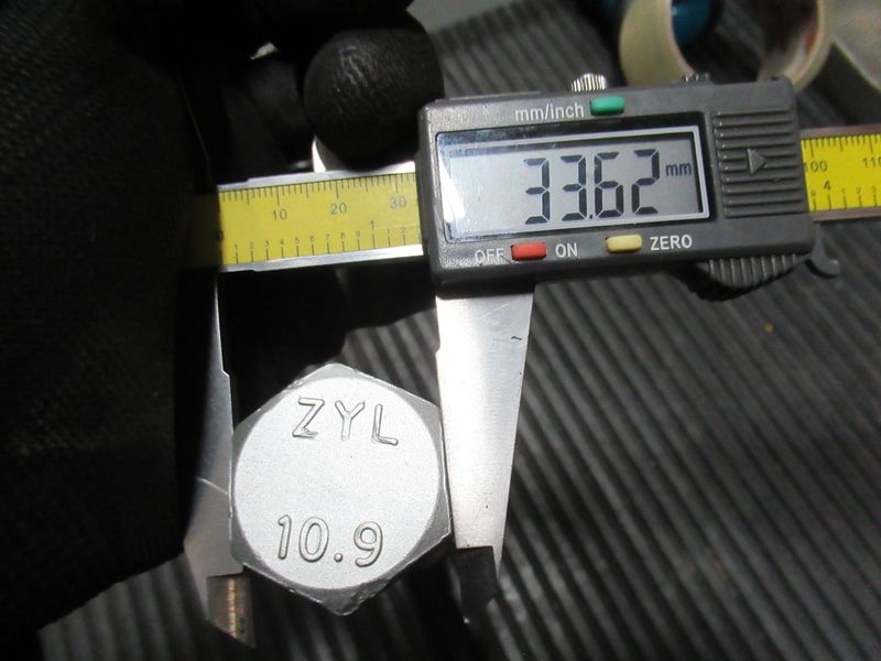 Болт 51203154921