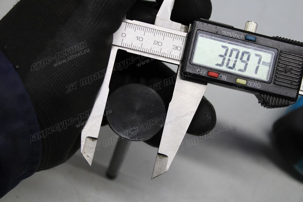 Клапан выпускной 32C04-01100