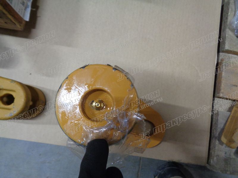 Палец крепления ковша верхний CDM863