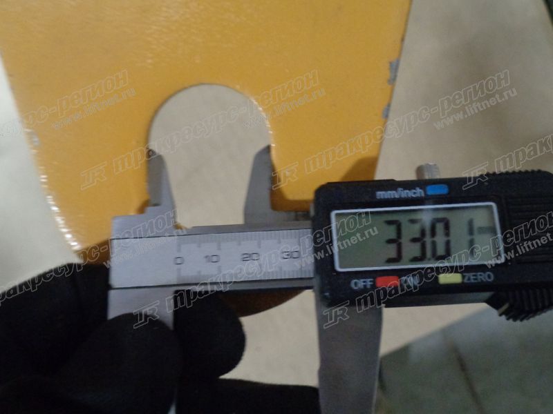 Палец крепления ковша верхний CDM863