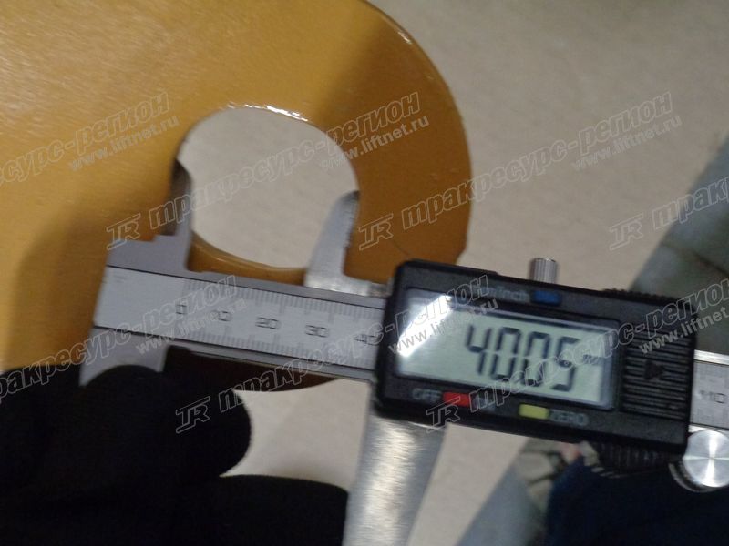 Палец крепления ковша верхний CDM863