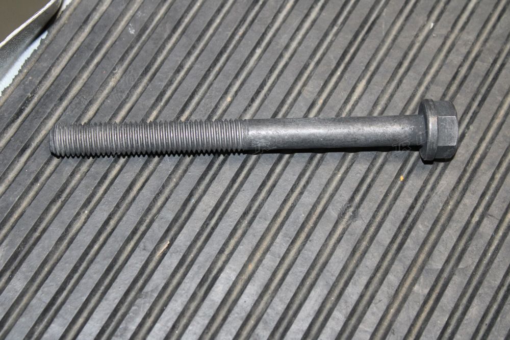 Болт головки блока 1 Cummins QSB6.7-C190-31