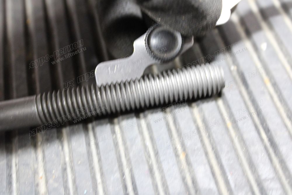 Болт головки блока 1 Cummins 6BTA5.9-C150