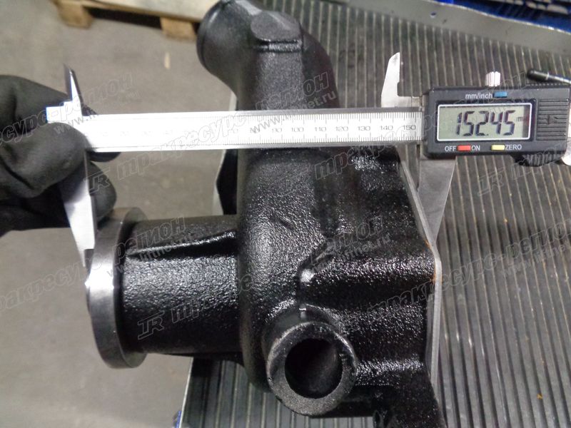 Насос водяной 65.06500-6147