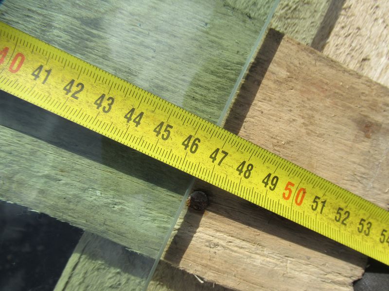Стекло нижнее переднее