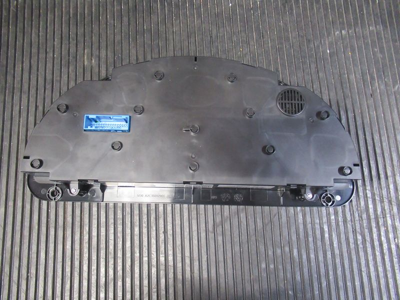 Панель приборов CDM853