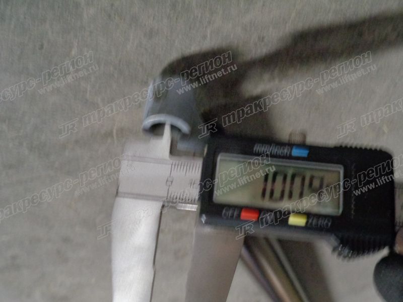Упор газовый кабины правый CDM307/308/312