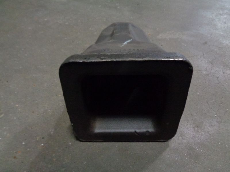 Зуб ковша CDM6490