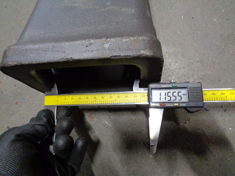 Зуб ковша CDM6490