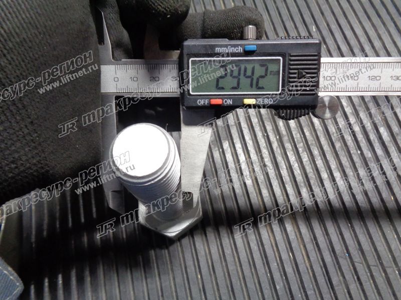 Болт ножа ковша CDM6490