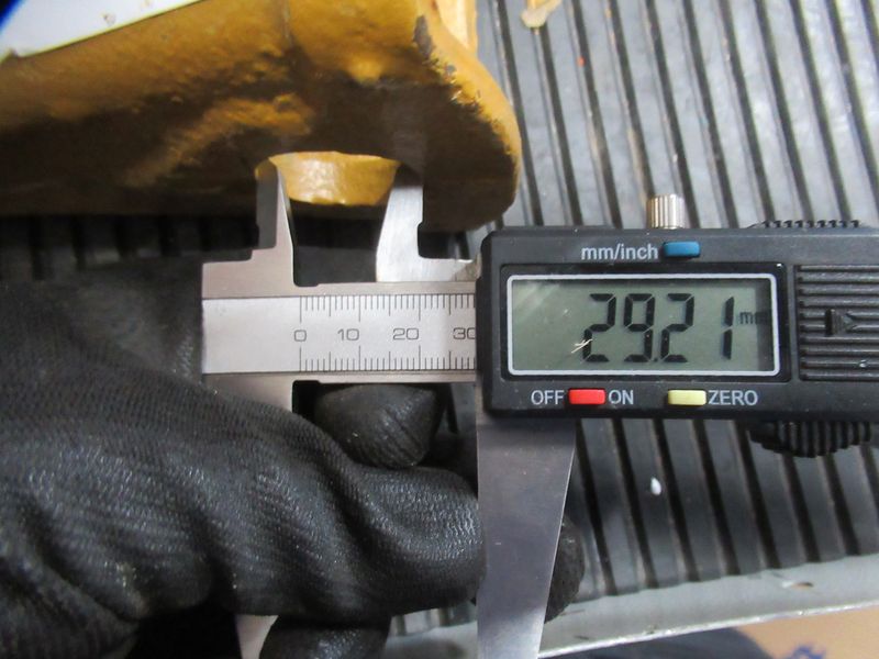 Зуб ковша CDM6150W