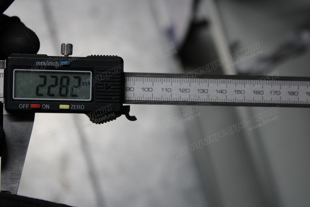 Ролик мачты 63HK-18101