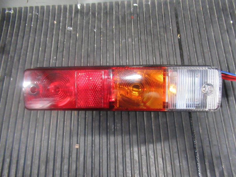 Фара задняя комбинированная 21FH-77020C
