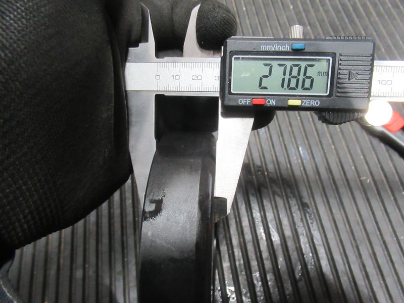 Ролик мачты 63HK-18111C