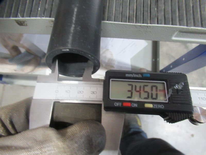 Потрубок радиатора верхний 6FC348C5F
