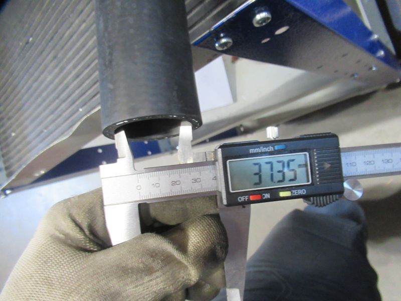 Патрубок радиатора нижний 6FC348C60