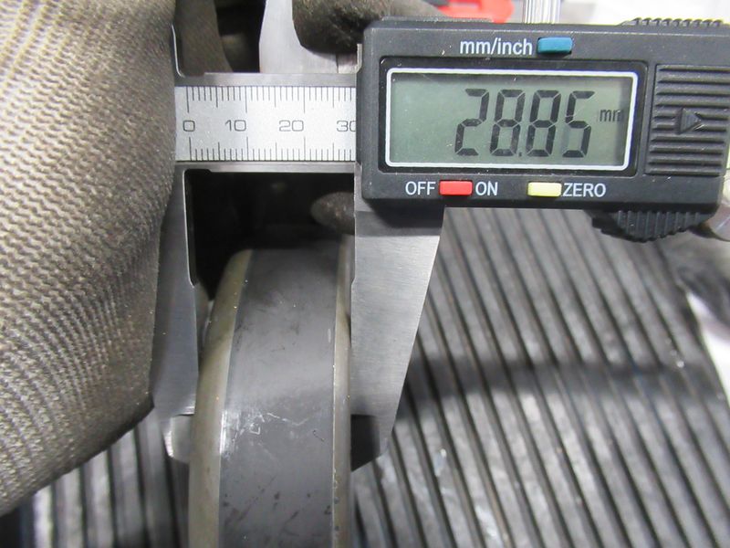 Ролик 700EA86CB