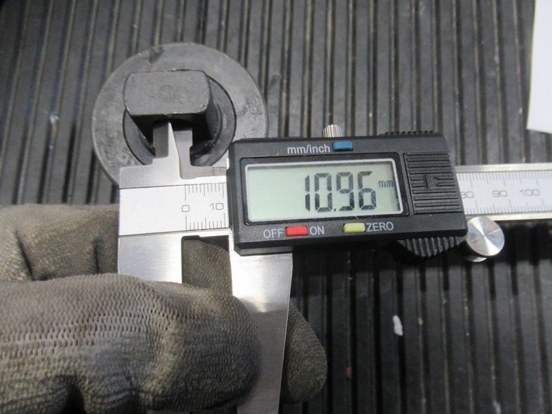 Ролик 700EA86CC