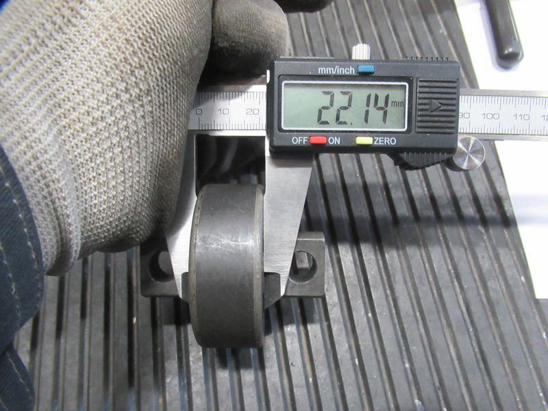 Ролик 700EA86CC