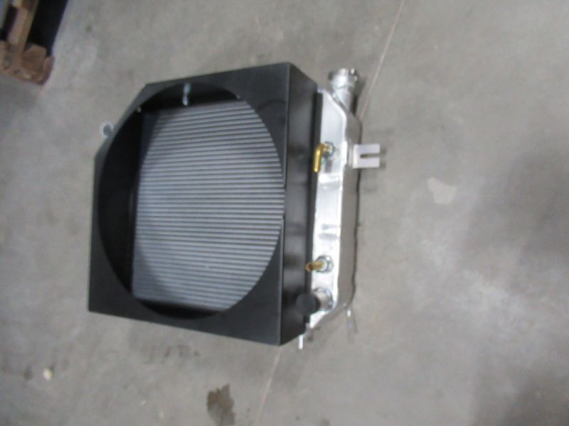 Радиатор DFE3D5B94