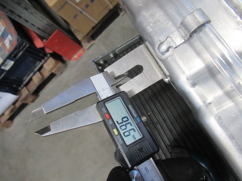 Радиатор DFE3D5B94