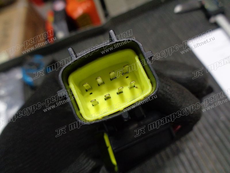 Блок предохранителей P90H240311