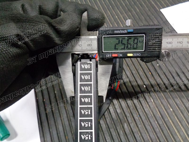 Блок предохранителей P90H240311
