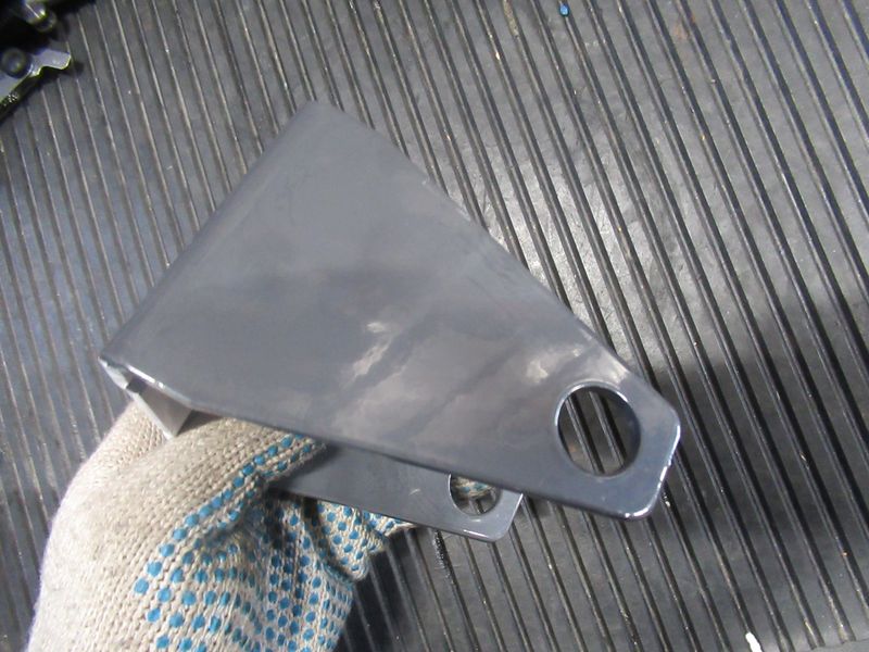 Кронштей E2200A0A8