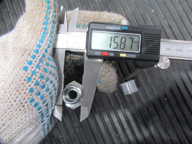 Трубка 7010931F4